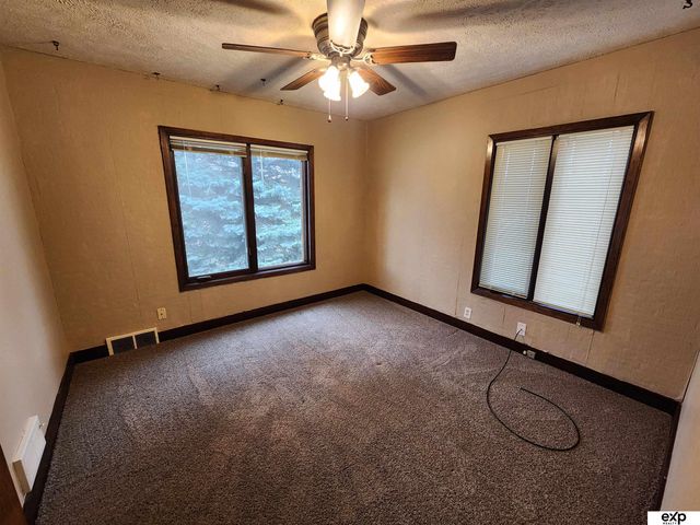 166 S Thomas Street, Fremont, NE 68025