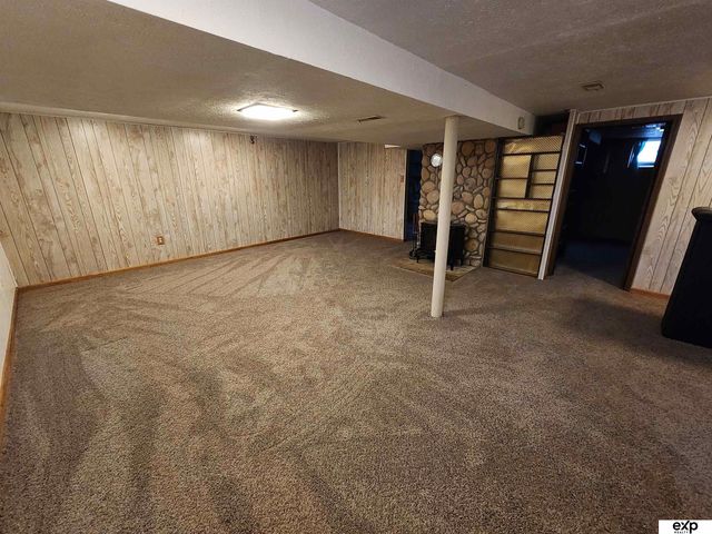 166 S Thomas Street, Fremont, NE 68025