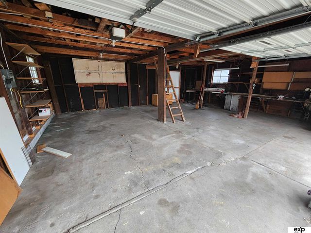 166 S Thomas Street, Fremont, NE 68025