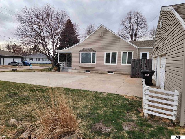 166 S Thomas Street, Fremont, NE 68025