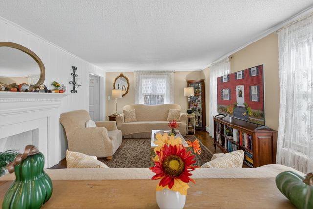 169 Avery Street, South Windsor, CT 06074