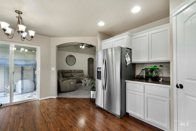 380 Noble St, Twin Falls, ID 83301