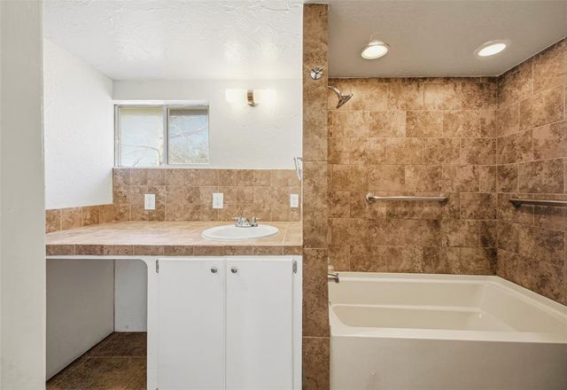 403 SE 3rd Street, Lexington, OK 73051