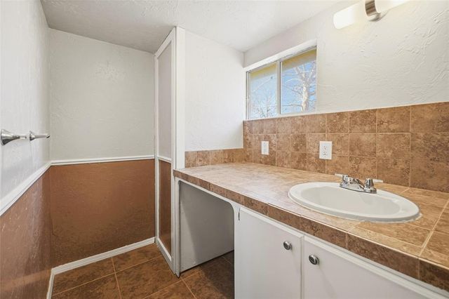 403 SE 3rd Street, Lexington, OK 73051