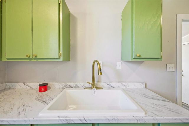 403 SE 3rd Street, Lexington, OK 73051