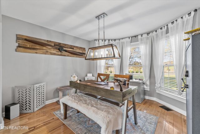 2940 Beecarter Rd, Dandridge, TN 37725