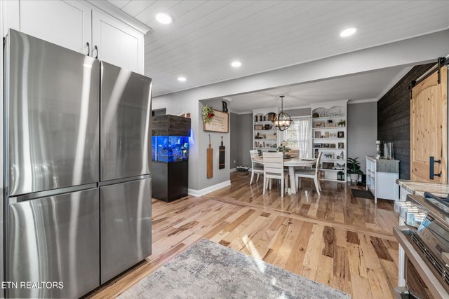 2940 Beecarter Rd, Dandridge, TN 37725