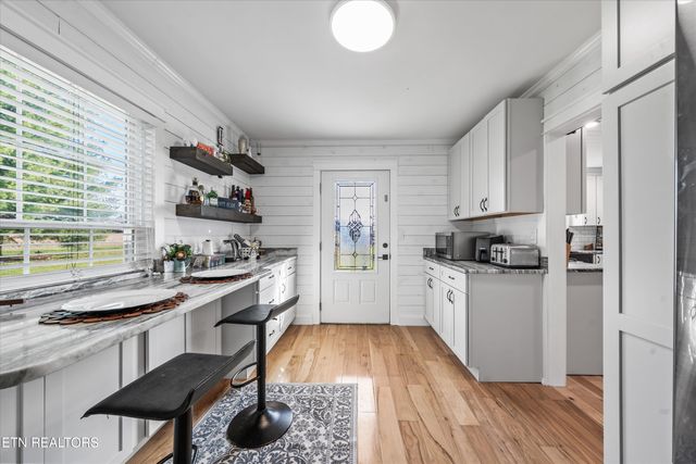 2940 Beecarter Rd, Dandridge, TN 37725