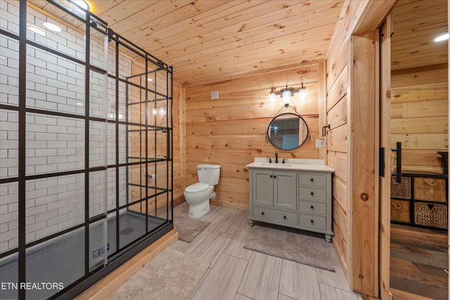 2940 Beecarter Rd, Dandridge, TN 37725