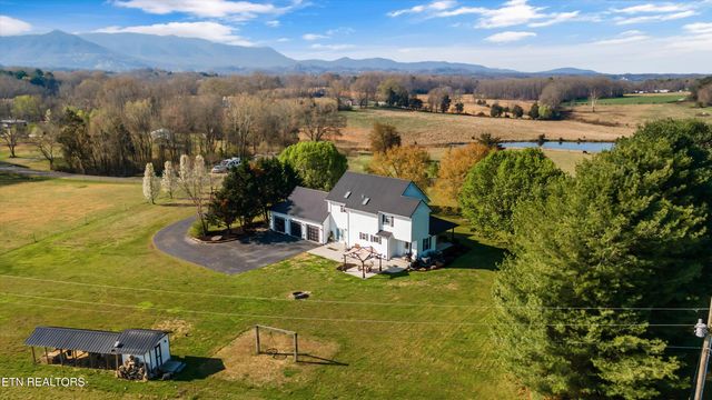 2940 Beecarter Rd, Dandridge, TN 37725