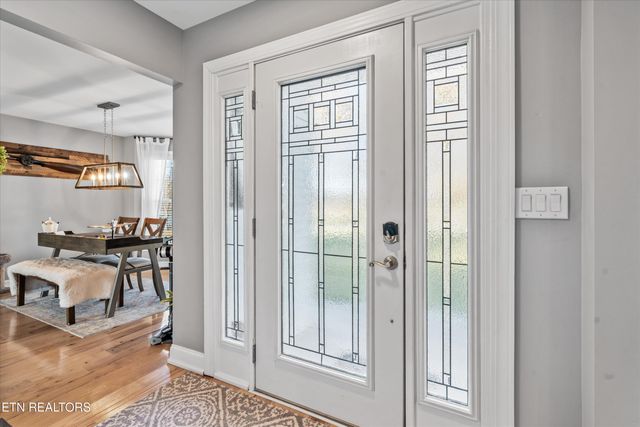 2940 Beecarter Rd, Dandridge, TN 37725