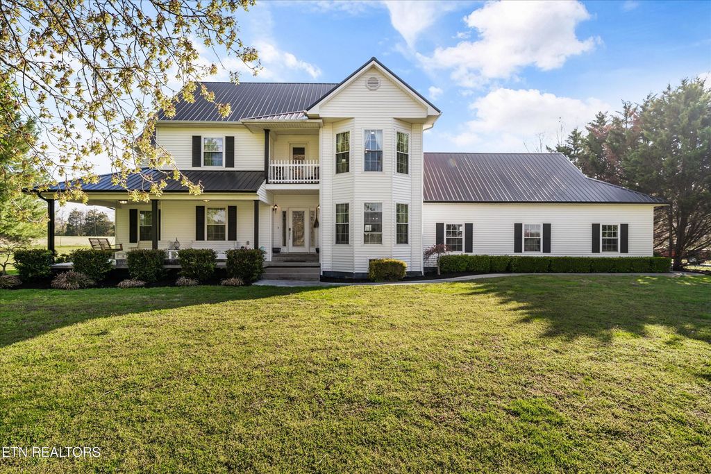 2940 Beecarter Rd, Dandridge, TN 37725