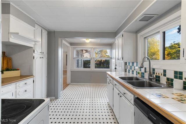 1288 Tampa Avenue, Akron, OH 44314