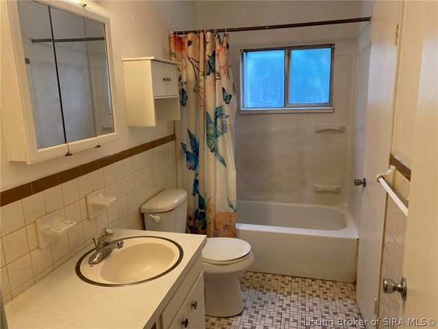 302 Wood Street, Charlestown, IN 47111