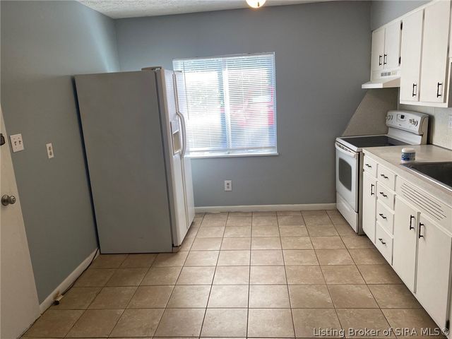 302 Wood Street, Charlestown, IN 47111