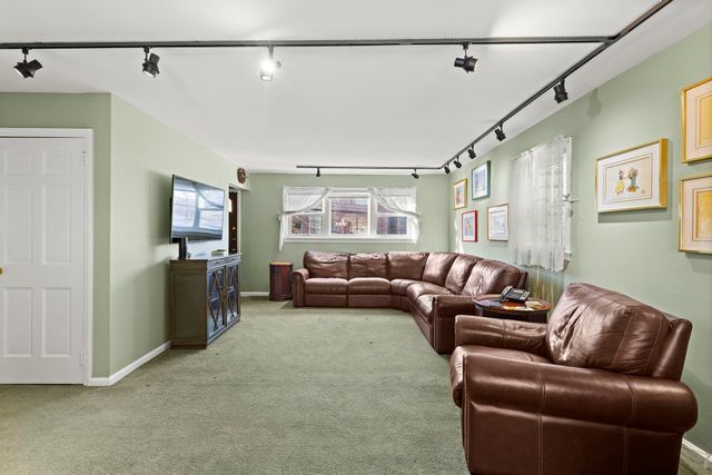 136 TERRACE AVE, Jc, Heights, NJ 07307