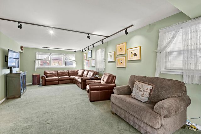 136 TERRACE AVE, Jc, Heights, NJ 07307