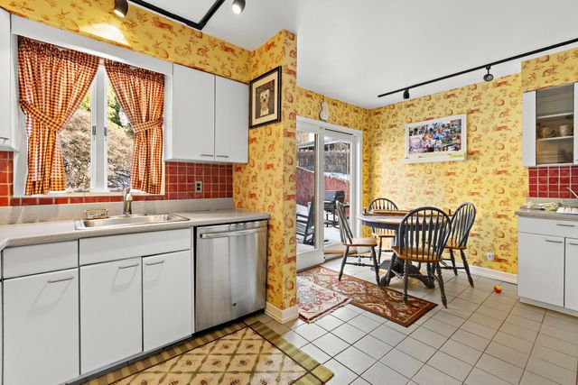 136 TERRACE AVE, Jc, Heights, NJ 07307