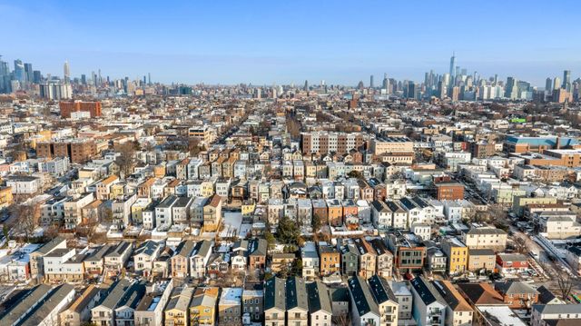 136 TERRACE AVE, Jc, Heights, NJ 07307