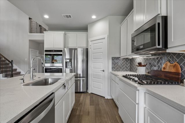 1520 Harvest Vine Court, Friendswood, TX 77546