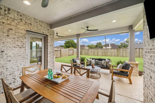 1520 Harvest Vine Court, Friendswood, TX 77546