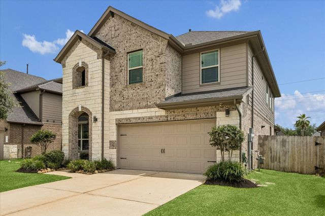 1520 Harvest Vine Court, Friendswood, TX 77546