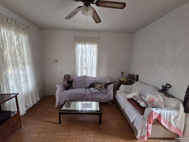 116 Hill, San Antonio, TX 78212