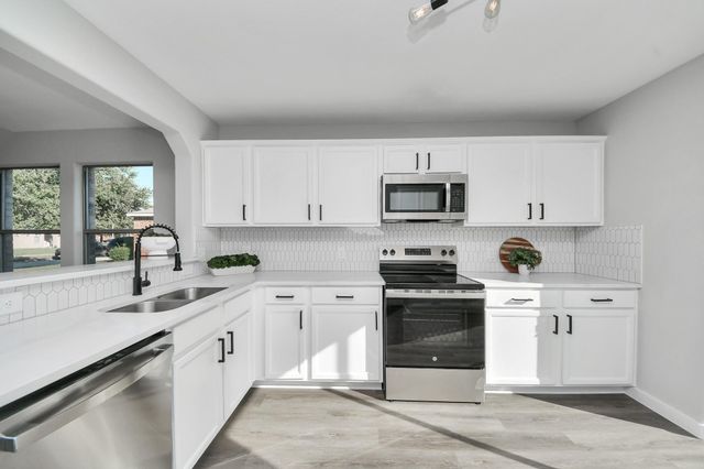 1718 Peyton Circle Court, Houston, TX 77049