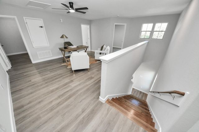 1718 Peyton Circle Court, Houston, TX 77049