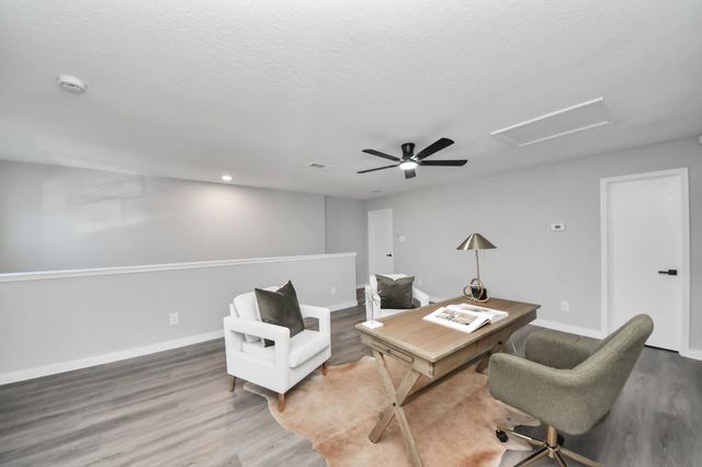 1718 Peyton Circle Court, Houston, TX 77049