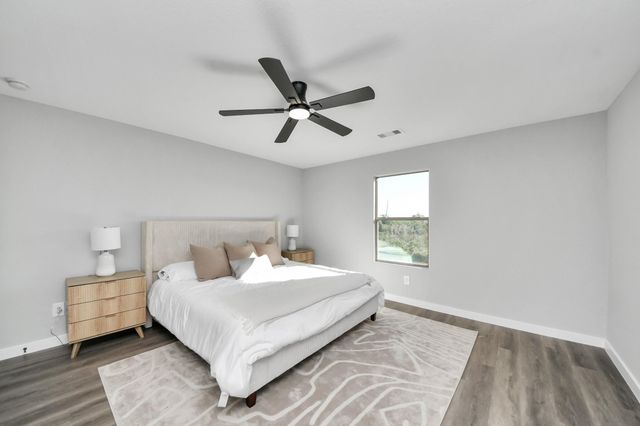 1718 Peyton Circle Court, Houston, TX 77049