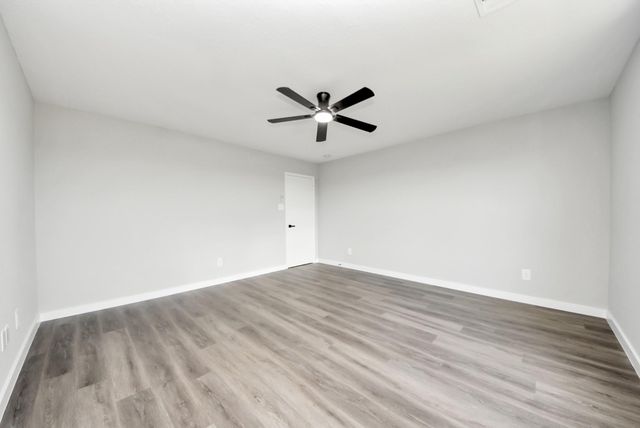 1718 Peyton Circle Court, Houston, TX 77049