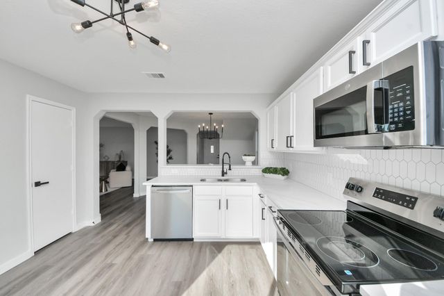 1718 Peyton Circle Court, Houston, TX 77049
