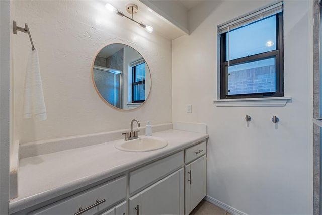 3513 Shannon Drive, Moore, OK 73160