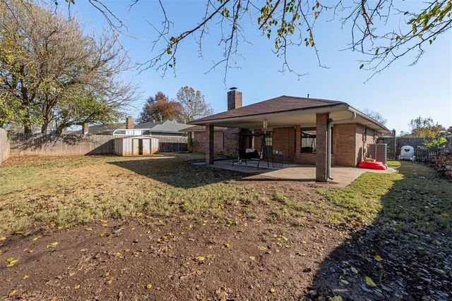 3513 Shannon Drive, Moore, OK 73160