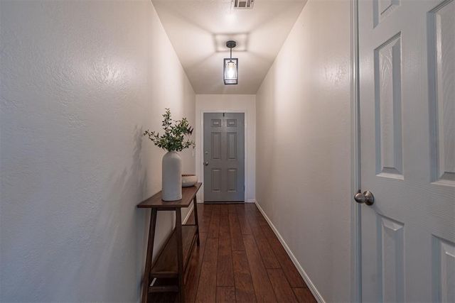 3513 Shannon Drive, Moore, OK 73160