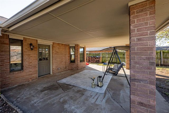 3513 Shannon Drive, Moore, OK 73160