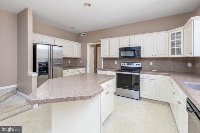 49 TURTLE CREEK DR, Mullica Hill, NJ 08062