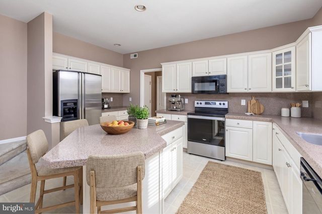 49 TURTLE CREEK DR, Mullica Hill, NJ 08062