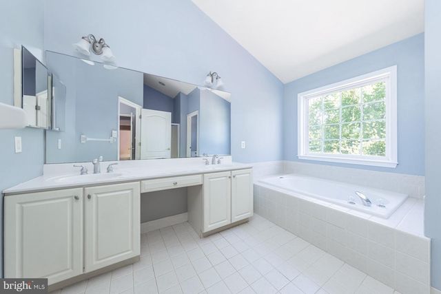 49 TURTLE CREEK DR, Mullica Hill, NJ 08062