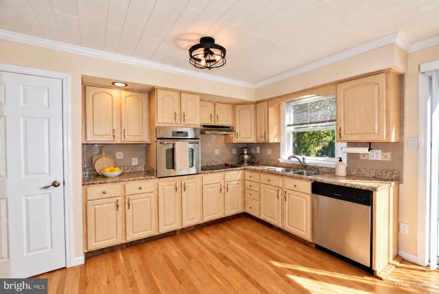 1204 CLAYTON RD, Williamstown, NJ 08094