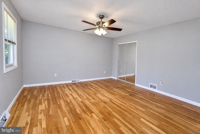 1204 CLAYTON RD, Williamstown, NJ 08094