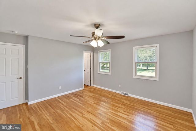 1204 CLAYTON RD, Williamstown, NJ 08094