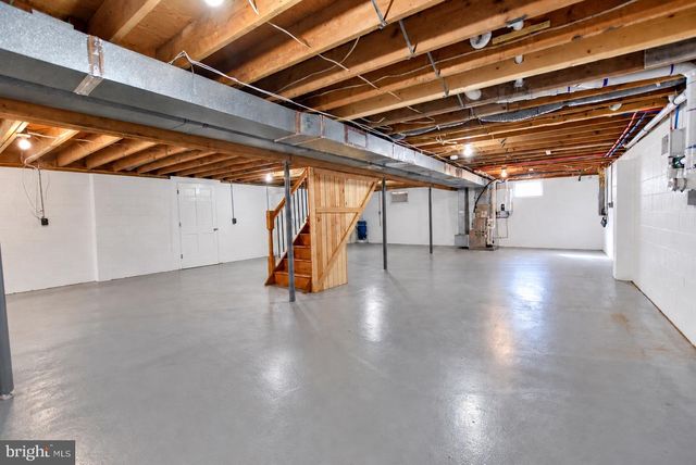 1204 CLAYTON RD, Williamstown, NJ 08094