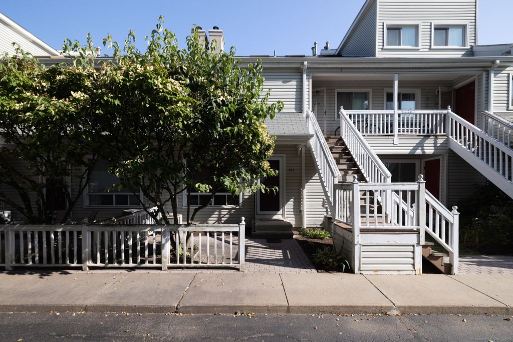 510 East Main Street APT 215, Stratford, CT 06614