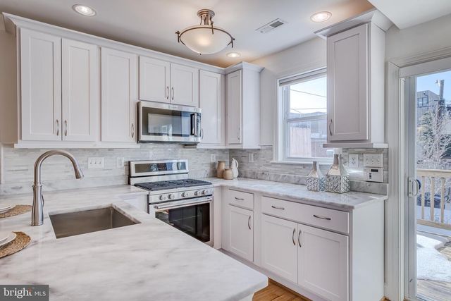 237 16TH ST SE, Washington, DC 20003