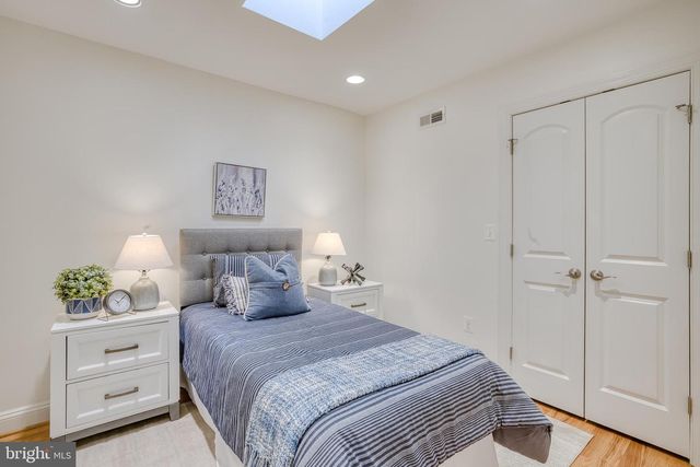 237 16TH ST SE, Washington, DC 20003