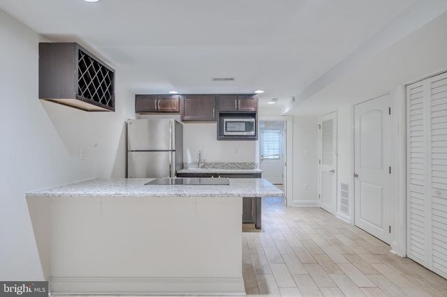 237 16TH ST SE, Washington, DC 20003