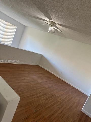 18051 NW 68th Ave J104, Hialeah, FL 33015