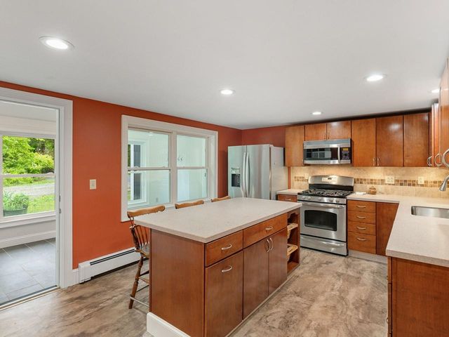 1233 Satterly Road, Ferrisburgh, VT 05456
